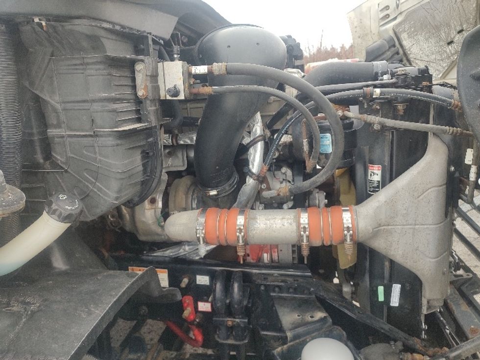 Sleeper Tractor-Heavy Duty Tractors-Freightliner-2019-Cascadia 11364ST-Mount Hope-OH-588,001\n\t\tmiles-$ 40,250 - Image 20