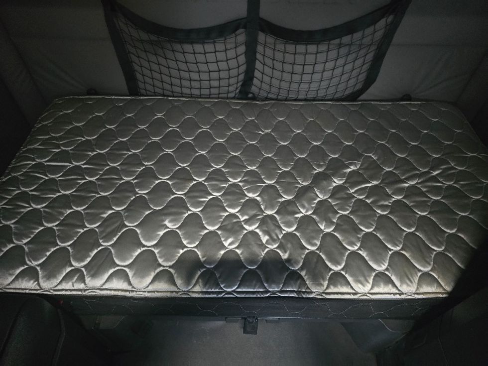 Sleeper Tractor-Heavy Duty Tractors-Freightliner-2019-Cascadia 11364ST-Suwanee-GA-641,156\n\t\tmiles-$ 42,500 - Image 17