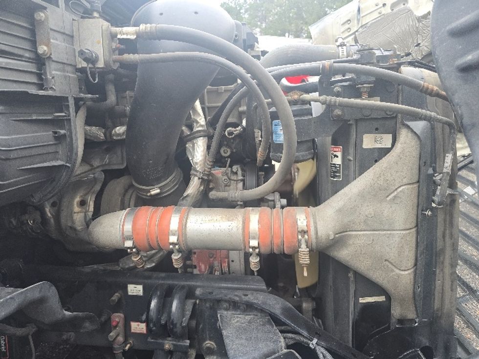 Sleeper Tractor-Heavy Duty Tractors-Freightliner-2019-Cascadia 11364ST-Suwanee-GA-641,156\n\t\tmiles-$ 42,500 - Image 20