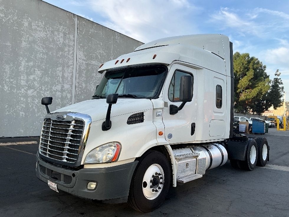 Sleeper Tractor-Heavy Duty Tractors-Freightliner-2019-Cascadia 11364ST-Torrance-CA-538,980\n\t\tmiles-$ 50,250 - Image 3