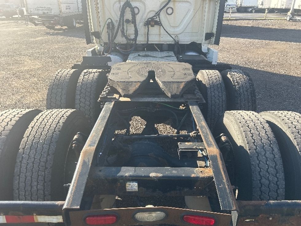 Sleeper Tractor-Heavy Duty Tractors-Freightliner-2019-Cascadia 11364ST-Youngstown-OH-618,106\n\t\tmiles-$ 44,250 - Image 6