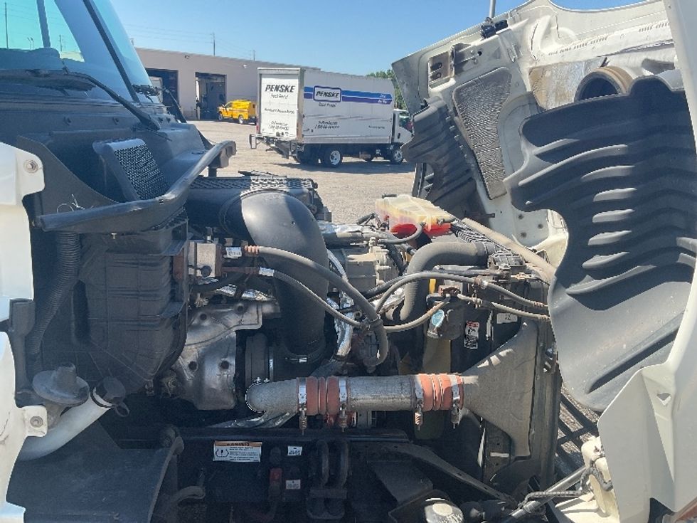 Sleeper Tractor-Heavy Duty Tractors-Freightliner-2019-Cascadia 12564ST-Akron-OH-420,209\n\t\tmiles-$ 58,750 - Image 20