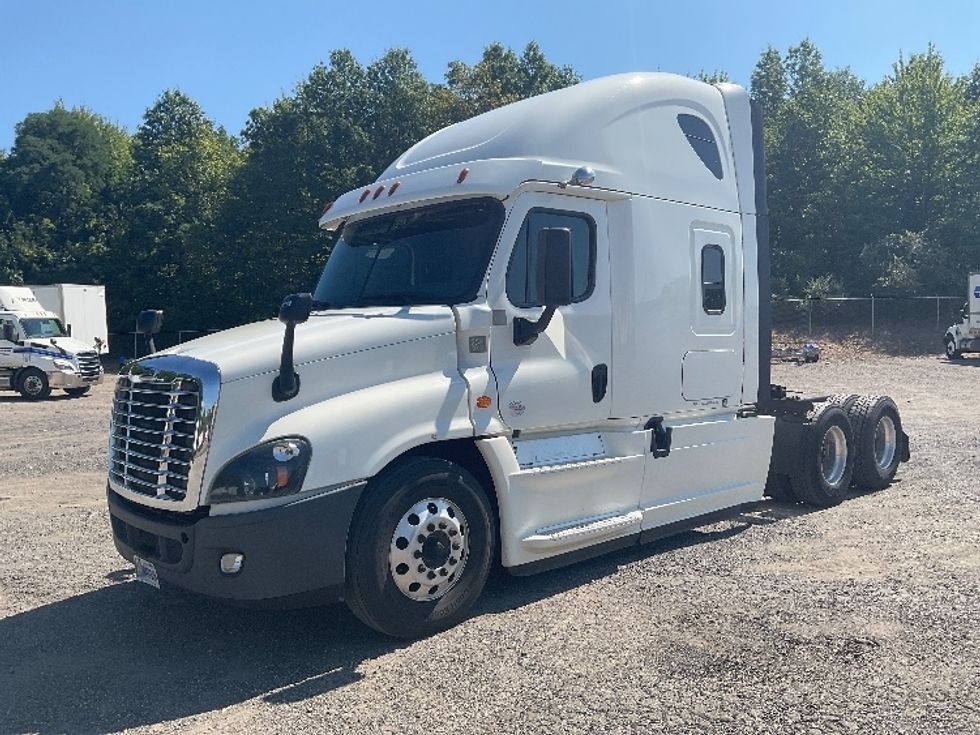 Sleeper Tractor-Heavy Duty Tractors-Freightliner-2019-Cascadia 12564ST-Akron-OH-420,209\n\t\tmiles-$ 58,750 - Image 3