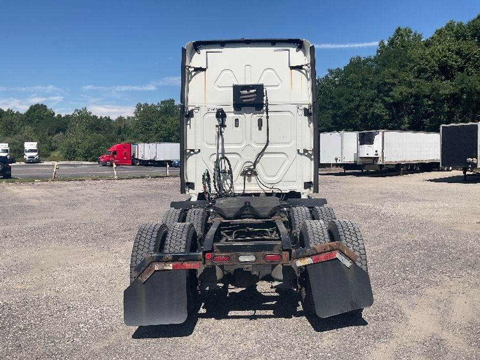 Sleeper Tractor-Heavy Duty Tractors-Freightliner-2019-Cascadia 12564ST-Akron-OH-420,209\n\t\tmiles-$ 58,750 - Image 6