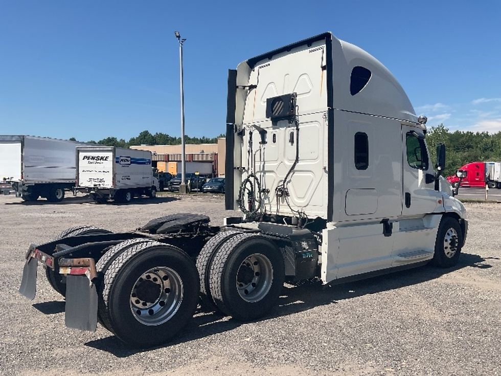 Sleeper Tractor-Heavy Duty Tractors-Freightliner-2019-Cascadia 12564ST-Akron-OH-420,209\n\t\tmiles-$ 58,750 - Image 7