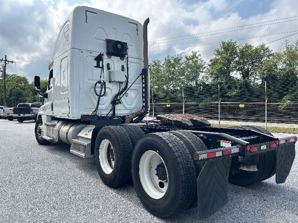 Sleeper Tractor-Heavy Duty Tractors-Freightliner-2019-Cascadia 12564ST-Anderson-SC-371,422\n\t\tmiles-$ 61,500 - Image 5