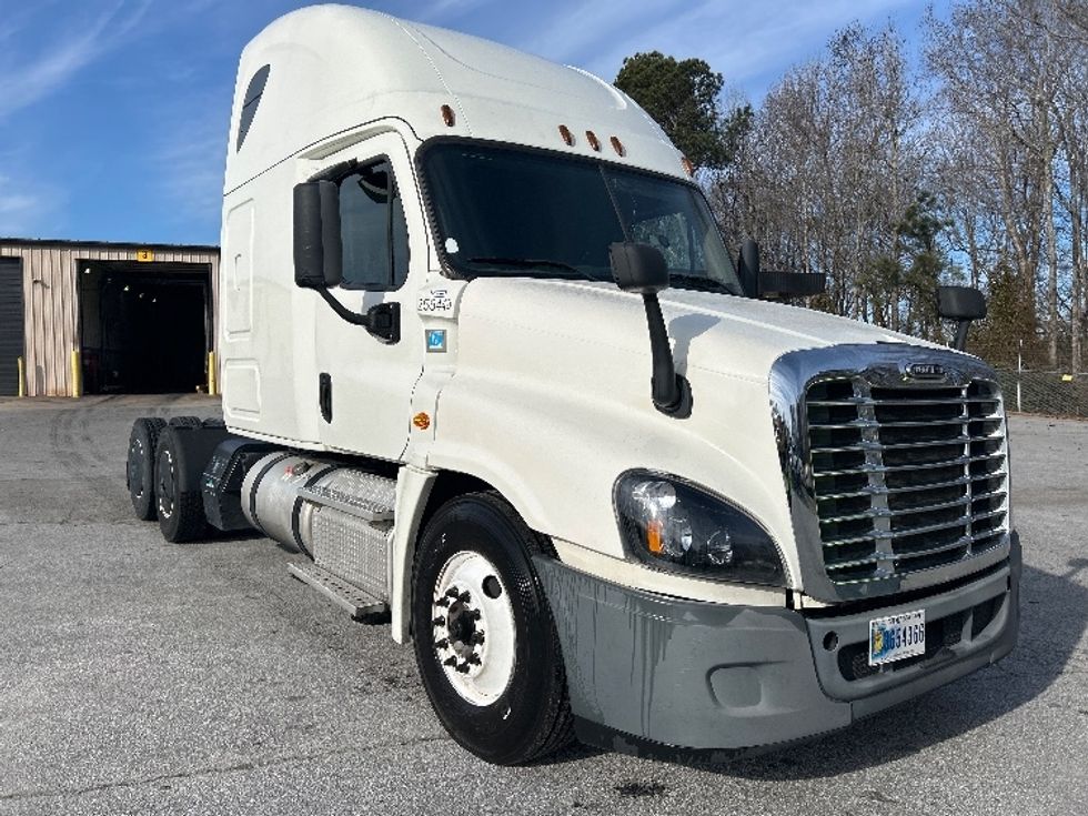 Sleeper Tractor-Heavy Duty Tractors-Freightliner-2019-Cascadia 12564ST-Anderson-SC-418,548\n\t\tmiles-$ 49,750 - Image 1