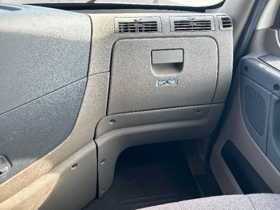 Sleeper Tractor-Heavy Duty Tractors-Freightliner-2019-Cascadia 12564ST-Anderson-SC-418,548\n\t\tmiles-$ 49,750 - Image 14