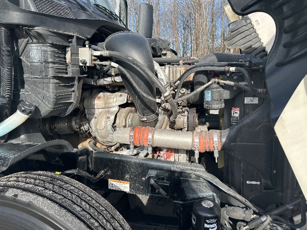 Sleeper Tractor-Heavy Duty Tractors-Freightliner-2019-Cascadia 12564ST-Anderson-SC-418,548\n\t\tmiles-$ 49,750 - Image 20