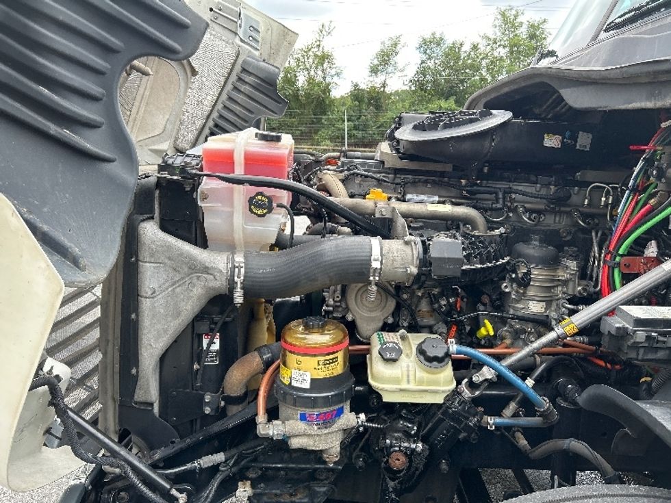 Sleeper Tractor-Heavy Duty Tractors-Freightliner-2019-Cascadia 12564ST-Anderson-SC-605,110\n\t\tmiles-$ 48,500 - Image 21