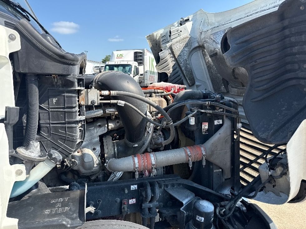 Sleeper Tractor-Heavy Duty Tractors-Freightliner-2019-Cascadia 12564ST-Arlington-TX-413,550\n\t\tmiles-$ 62,500 - Image 20