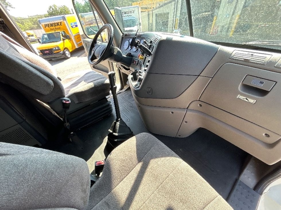 Sleeper Tractor-Heavy Duty Tractors-Freightliner-2019-Cascadia 12564ST-Asheville-NC-507,805\n\t\tmiles-$ 48,250 - Image 14