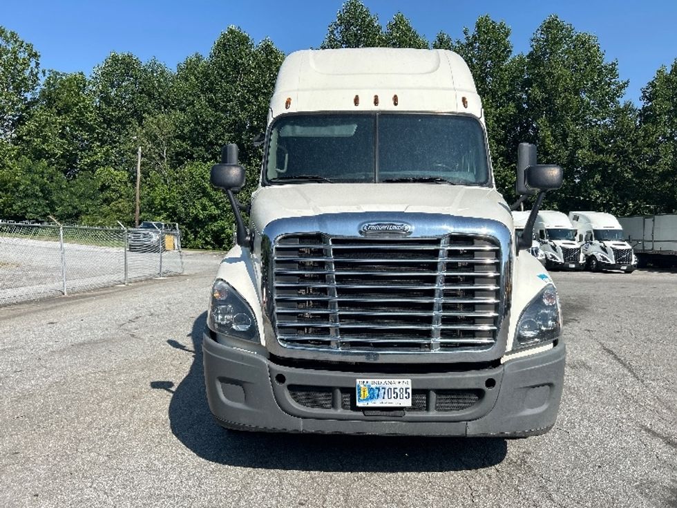 Sleeper Tractor-Heavy Duty Tractors-Freightliner-2019-Cascadia 12564ST-Asheville-NC-507,805\n\t\tmiles-$ 48,250 - Image 2