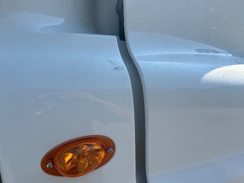 Sleeper Tractor-Heavy Duty Tractors-Freightliner-2019-Cascadia 12564ST-Asheville-NC-507,805\n\t\tmiles-$ 48,250 - Image 24