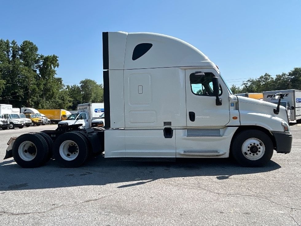 Sleeper Tractor-Heavy Duty Tractors-Freightliner-2019-Cascadia 12564ST-Asheville-NC-507,805\n\t\tmiles-$ 48,250 - Image 7