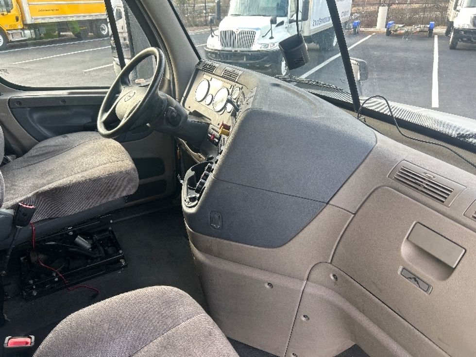 Sleeper Tractor-Heavy Duty Tractors-Freightliner-2019-Cascadia 12564ST-Atlanta (Forest Park)-GA-357,773\n\t\tmiles-$ 56,250 - Image 15