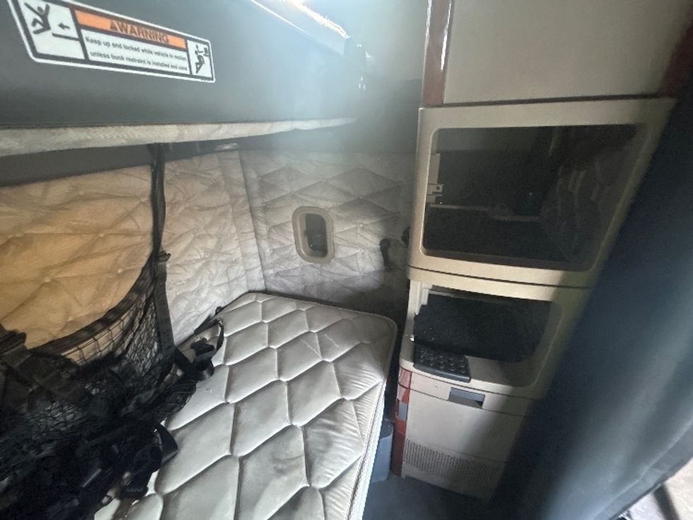 Sleeper Tractor-Heavy Duty Tractors-Freightliner-2019-Cascadia 12564ST-Atlanta (Forest Park)-GA-357,773\n\t\tmiles-$ 56,250 - Image 18