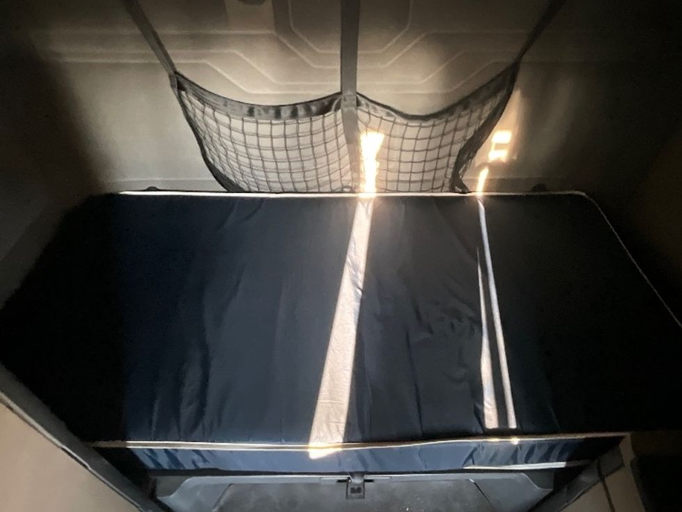 Sleeper Tractor-Heavy Duty Tractors-Freightliner-2019-Cascadia 12564ST-Atlanta (Forest Park)-GA-589,331\n\t\tmiles-$ 41,000 - Image 16