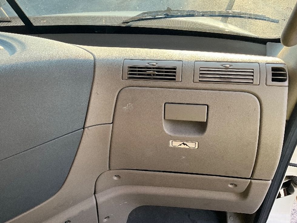 Sleeper Tractor-Heavy Duty Tractors-Freightliner-2019-Cascadia 12564ST-Atlanta (Forest Park)-GA-589,331\n\t\tmiles-$ 41,000 - Image 13