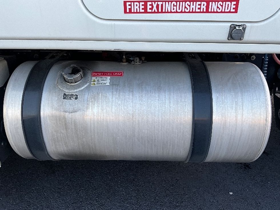 Sleeper Tractor-Heavy Duty Tractors-Freightliner-2019-Cascadia 12564ST-Atlanta (Forest Park)-GA-589,331\n\t\tmiles-$ 41,000 - Image 22