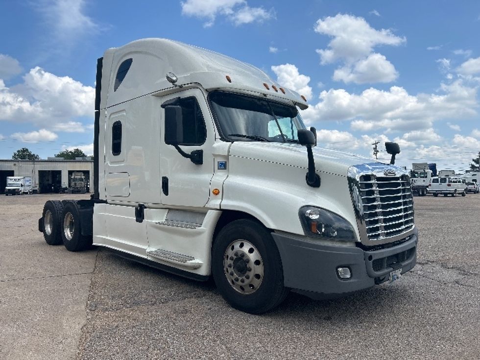 Sleeper Tractor-Heavy Duty Tractors-Freightliner-2019-Cascadia 12564ST-Belden-MS-450,771\n\t\tmiles-$ 56,750 - Image 1