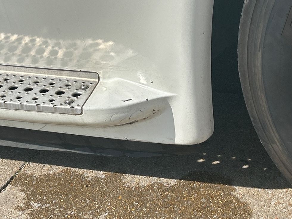 Sleeper Tractor-Heavy Duty Tractors-Freightliner-2019-Cascadia 12564ST-Belden-MS-450,771\n\t\tmiles-$ 56,750 - Image 23