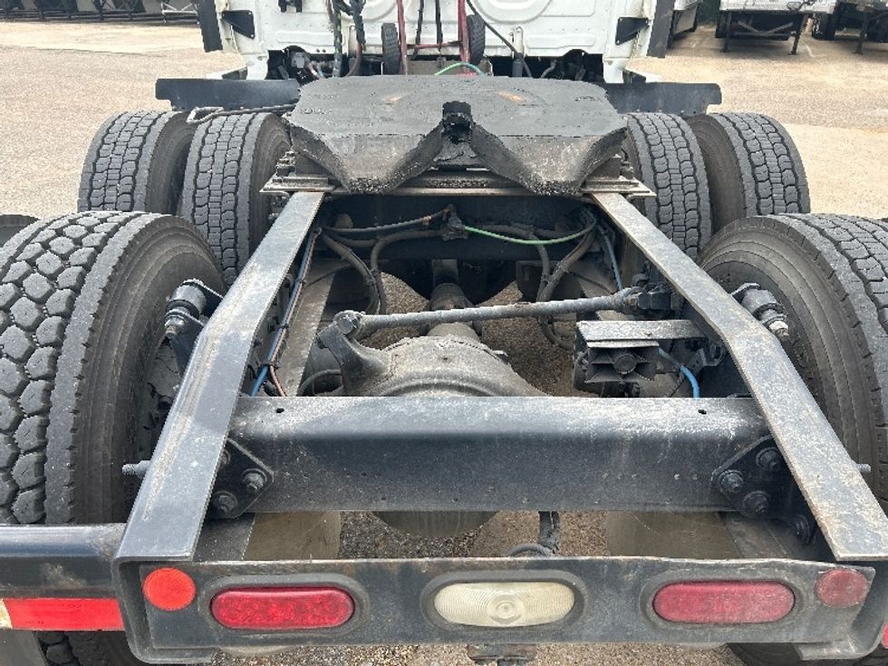 Sleeper Tractor-Heavy Duty Tractors-Freightliner-2019-Cascadia 12564ST-Belden-MS-450,771\n\t\tmiles-$ 56,750 - Image 6