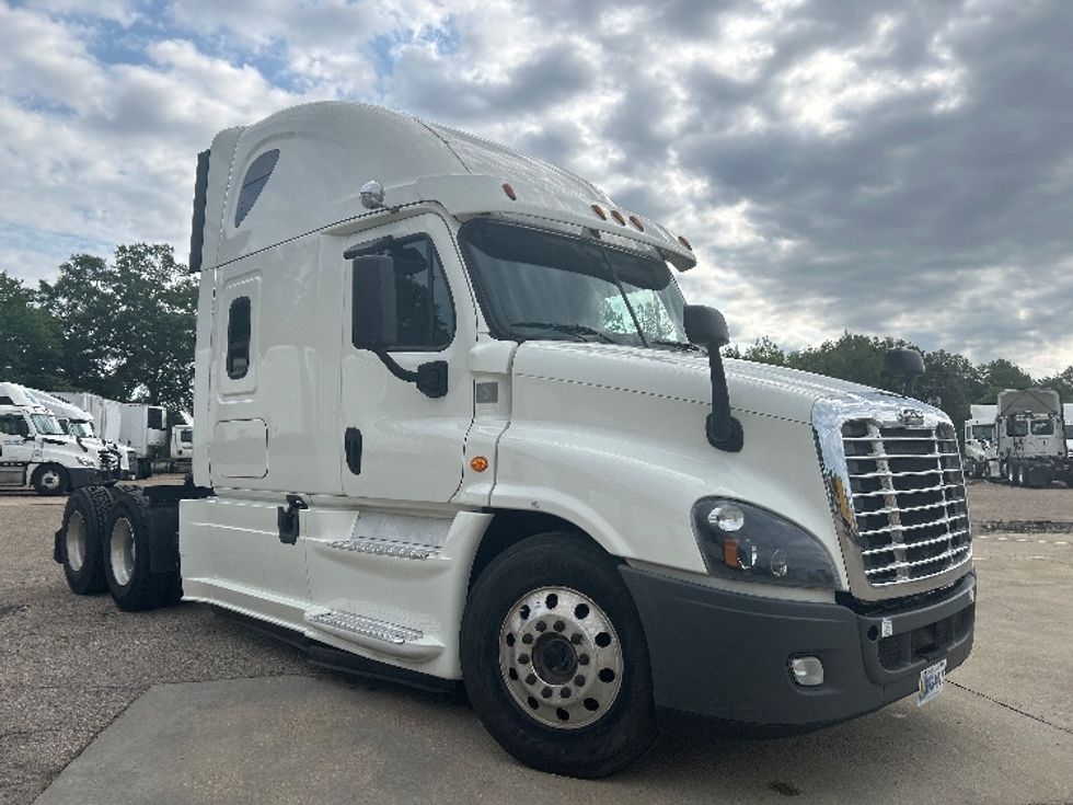 Sleeper Tractor-Heavy Duty Tractors-Freightliner-2019-Cascadia 12564ST-Belden-MS-455,650\n\t\tmiles-$ 56,500 - Image 1