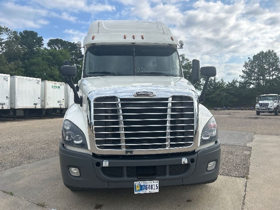 Sleeper Tractor-Heavy Duty Tractors-Freightliner-2019-Cascadia 12564ST-Belden-MS-455,650\n\t\tmiles-$ 56,500 - Image 2