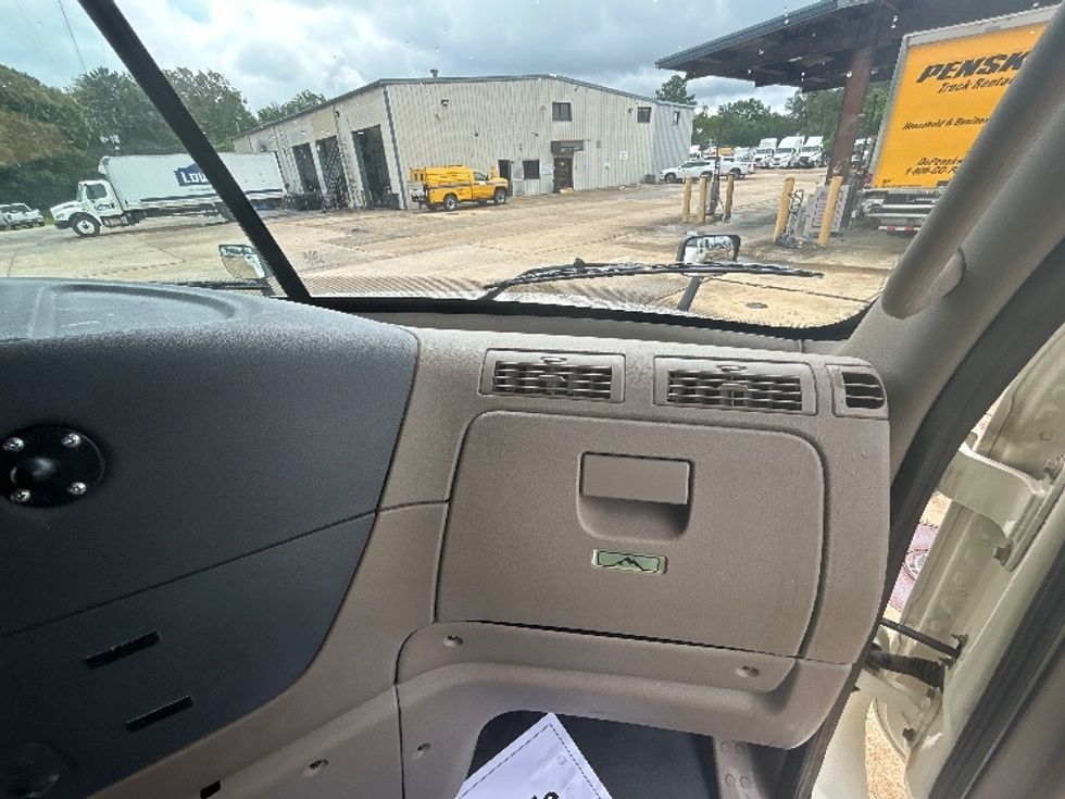 Sleeper Tractor-Heavy Duty Tractors-Freightliner-2019-Cascadia 12564ST-Belden-MS-506,677\n\t\tmiles-$ 53,500 - Image 14