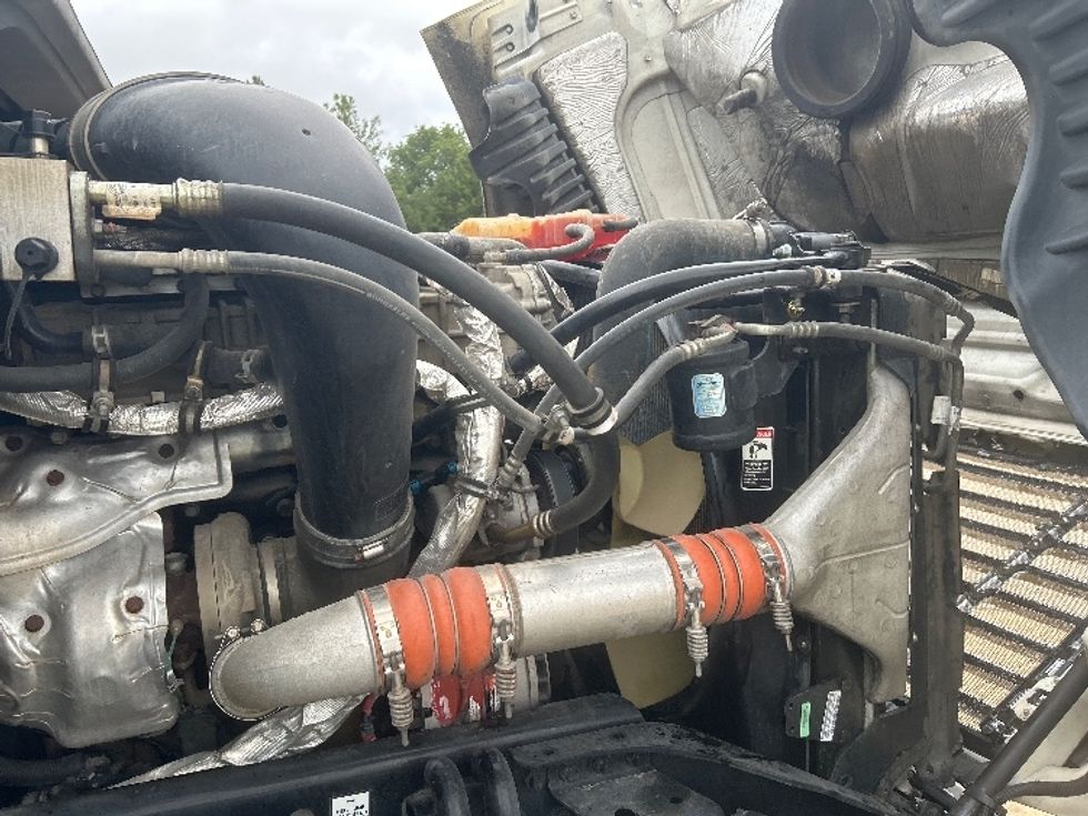 Sleeper Tractor-Heavy Duty Tractors-Freightliner-2019-Cascadia 12564ST-Belden-MS-506,677\n\t\tmiles-$ 53,500 - Image 20