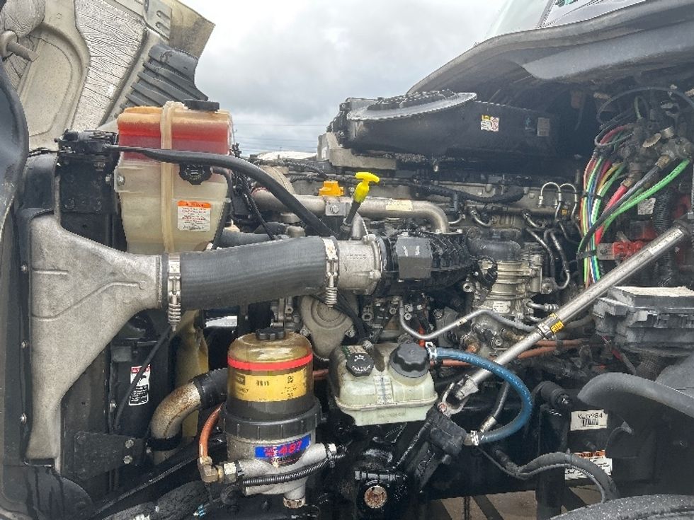 Sleeper Tractor-Heavy Duty Tractors-Freightliner-2019-Cascadia 12564ST-Belden-MS-506,677\n\t\tmiles-$ 53,500 - Image 21