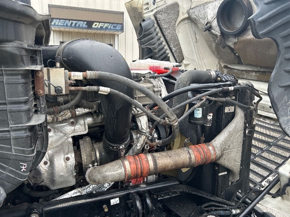 Sleeper Tractor-Heavy Duty Tractors-Freightliner-2019-Cascadia 12564ST-Belden-MS-517,778\n\t\tmiles-$ 53,000 - Image 18