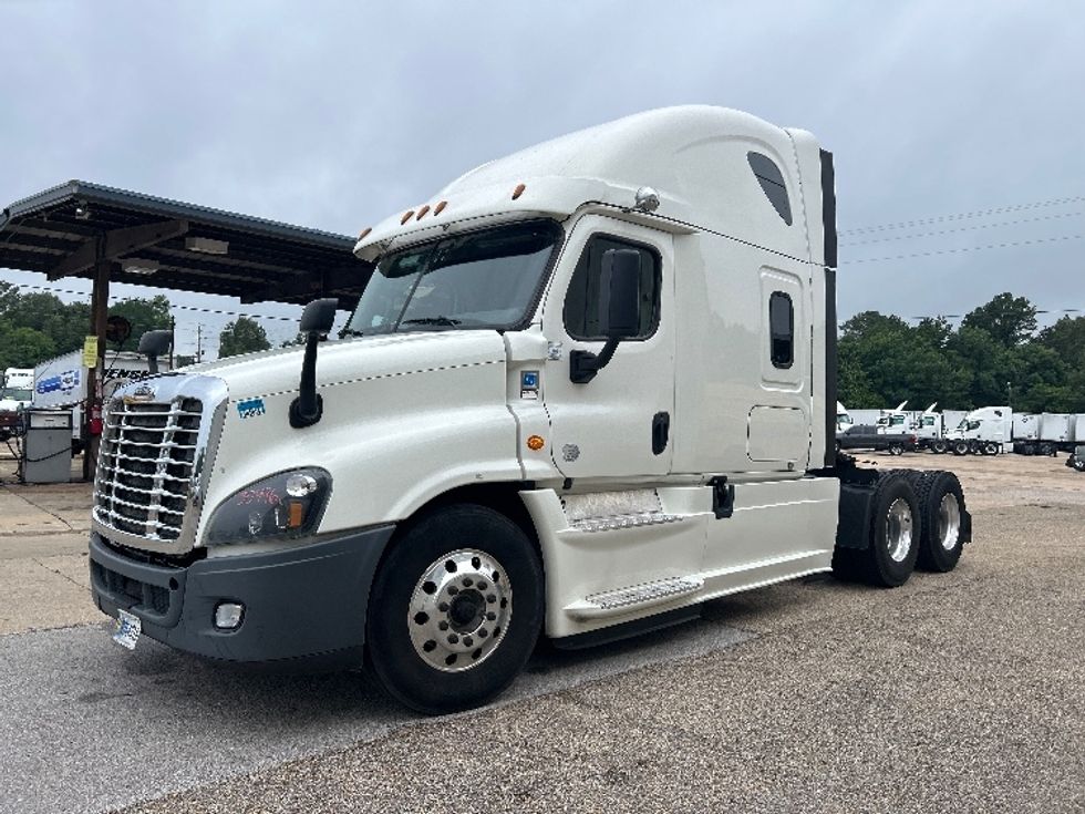 Sleeper Tractor-Heavy Duty Tractors-Freightliner-2019-Cascadia 12564ST-Belden-MS-517,778\n\t\tmiles-$ 53,000 - Image 3