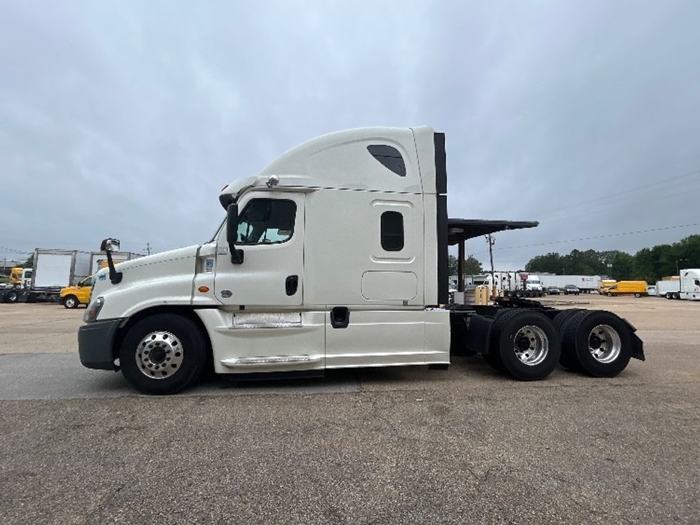 Sleeper Tractor-Heavy Duty Tractors-Freightliner-2019-Cascadia 12564ST-Belden-MS-517,778\n\t\tmiles-$ 53,000 - Image 4