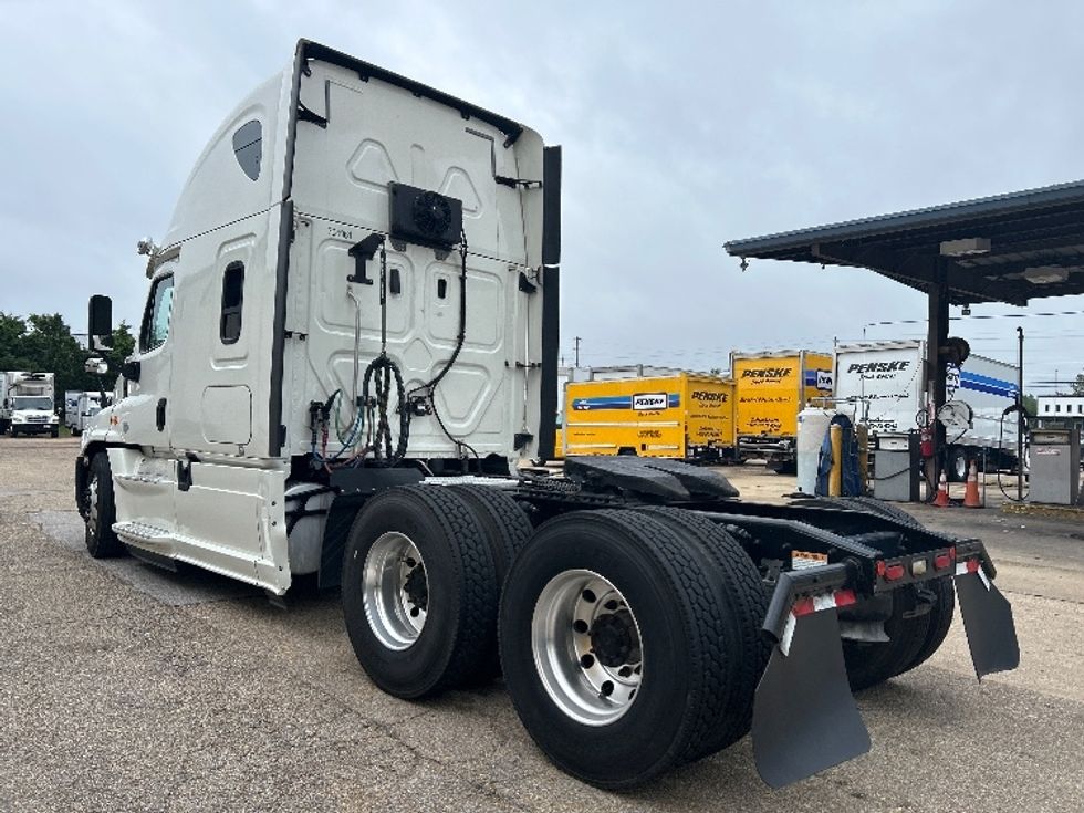 Sleeper Tractor-Heavy Duty Tractors-Freightliner-2019-Cascadia 12564ST-Belden-MS-517,778\n\t\tmiles-$ 53,000 - Image 5