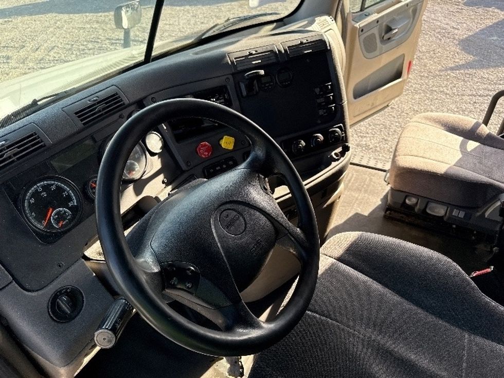 Sleeper Tractor-Heavy Duty Tractors-Freightliner-2019-Cascadia 12564ST-Birmingham-AL-491,493\n\t\tmiles-$ 54,000 - Image 10