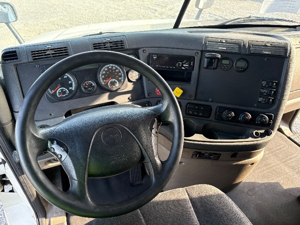 Sleeper Tractor-Heavy Duty Tractors-Freightliner-2019-Cascadia 12564ST-Birmingham-AL-491,493\n\t\tmiles-$ 54,000 - Image 11