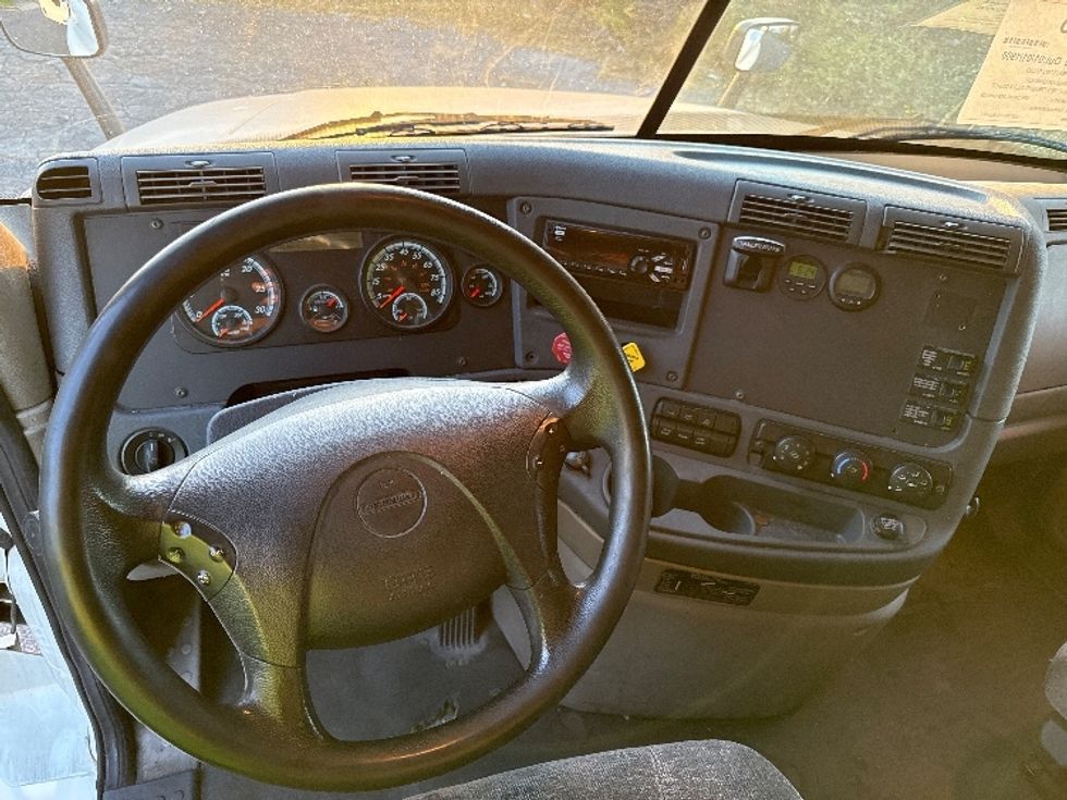 Sleeper Tractor-Heavy Duty Tractors-Freightliner-2019-Cascadia 12564ST-Birmingham-AL-511,872\n\t\tmiles-$ 52,750 - Image 11