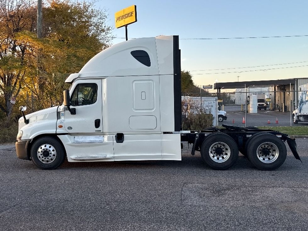 Sleeper Tractor-Heavy Duty Tractors-Freightliner-2019-Cascadia 12564ST-Birmingham-AL-511,872\n\t\tmiles-$ 52,750 - Image 4