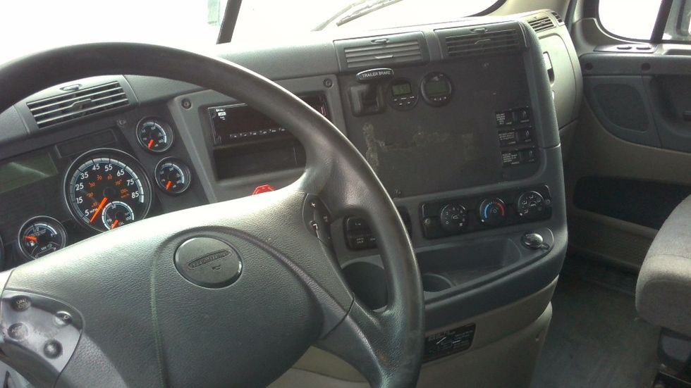 Sleeper Tractor-Heavy Duty Tractors-Freightliner-2019-Cascadia 12564ST-Boaz-AL-548,367\n\t\tmiles-$ 49,750 - Image 11