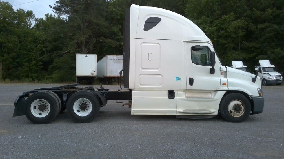 Sleeper Tractor-Heavy Duty Tractors-Freightliner-2019-Cascadia 12564ST-Boaz-AL-548,367\n\t\tmiles-$ 49,750 - Image 8