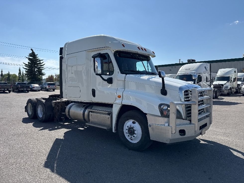 Sleeper Tractor-Heavy Duty Tractors-Freightliner-2019-Cascadia 12564ST-Calgary-AB-470,166\n\t\tkm-$ 70,750 - Image 1