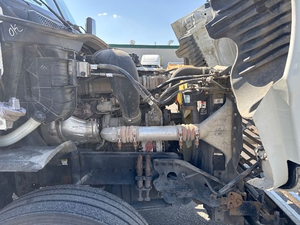 Sleeper Tractor-Heavy Duty Tractors-Freightliner-2019-Cascadia 12564ST-Calgary-AB-470,166\n\t\tkm-$ 70,750 - Image 19