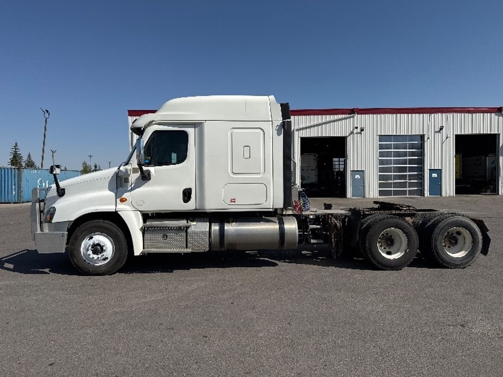 Sleeper Tractor-Heavy Duty Tractors-Freightliner-2019-Cascadia 12564ST-Calgary-AB-470,166\n\t\tkm-$ 70,750 - Image 4