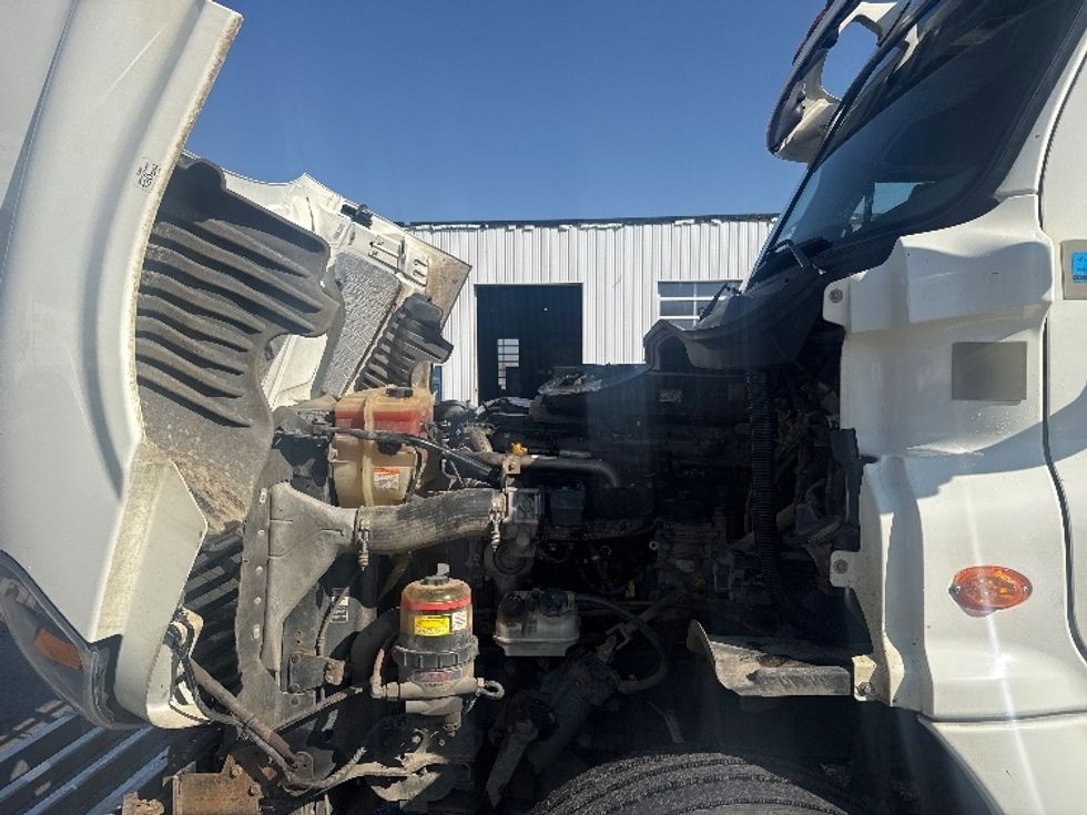 Sleeper Tractor-Heavy Duty Tractors-Freightliner-2019-Cascadia 12564ST-Calgary-AB-540,794\n\t\tkm-$ 68,500 - Image 19