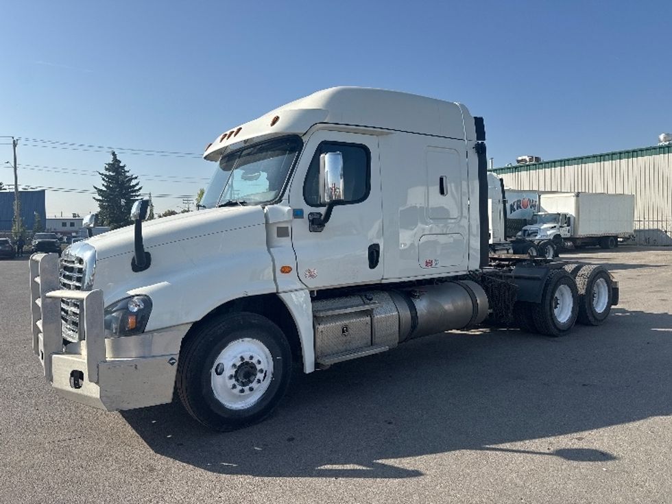 Sleeper Tractor-Heavy Duty Tractors-Freightliner-2019-Cascadia 12564ST-Calgary-AB-540,794\n\t\tkm-$ 68,500 - Image 3