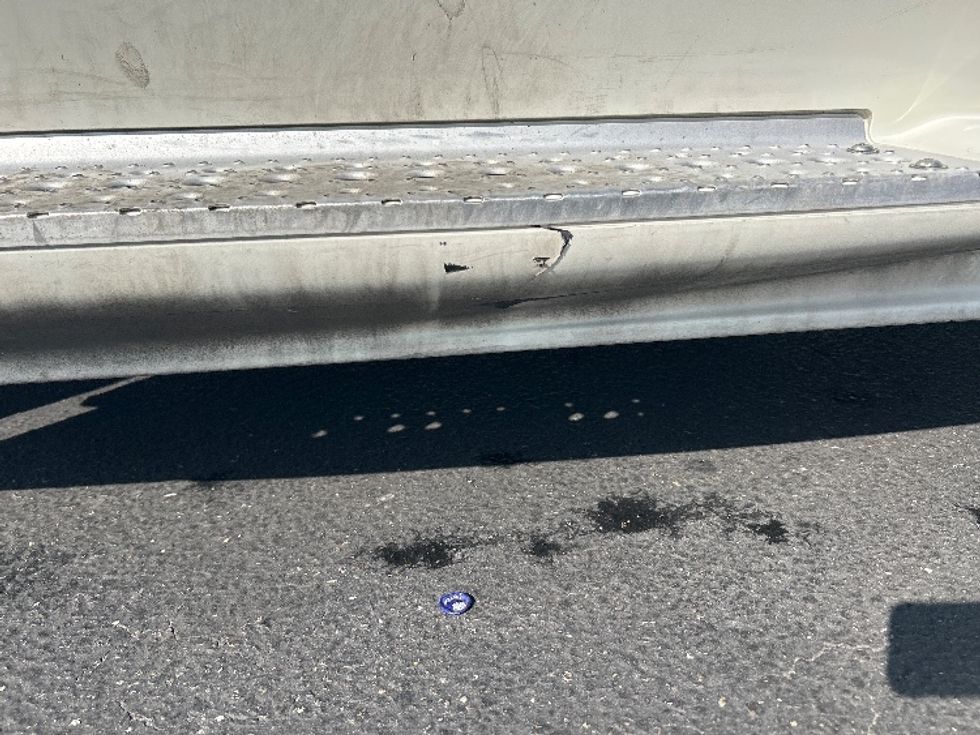 Sleeper Tractor-Heavy Duty Tractors-Freightliner-2019-Cascadia 12564ST-Ceres-CA-436,804\n\t\tmiles-$ 53,000 - Image 24