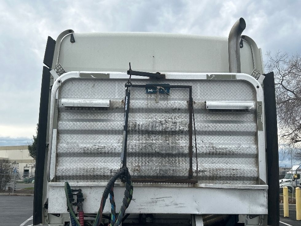 Sleeper Tractor-Heavy Duty Tractors-Freightliner-2019-Cascadia 12564ST-Ceres-CA-670,931\n\t\tmiles-$ 38,250 - Image 23