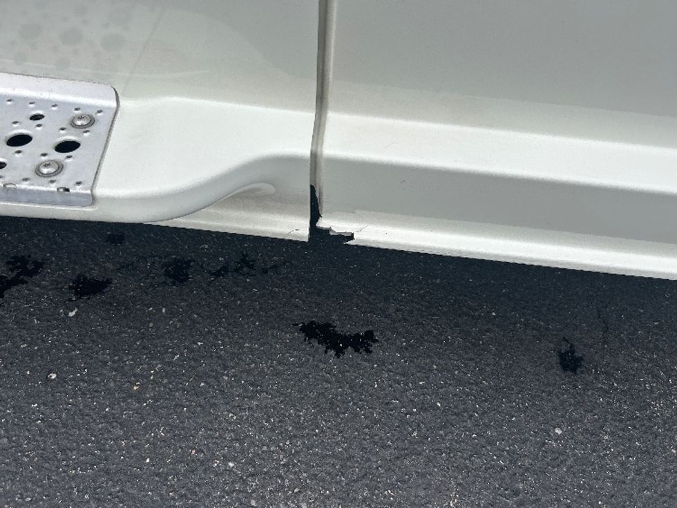 Sleeper Tractor-Heavy Duty Tractors-Freightliner-2019-Cascadia 12564ST-Ceres-CA-670,931\n\t\tmiles-$ 38,250 - Image 25